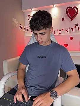 AdrianRinaldi online show from 02-12-26, 08:04