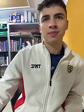 AdrianRinaldi online show from 05-15-26, 01:51