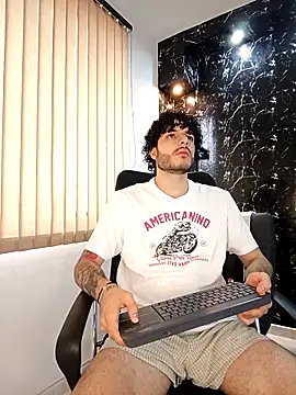 Rafael Mendezz online show from 12-15-25, 09:19