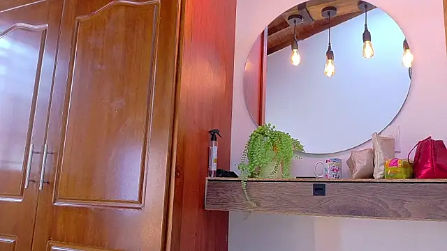 Jennifer Vega1 online show from 04-28-26, 08:03