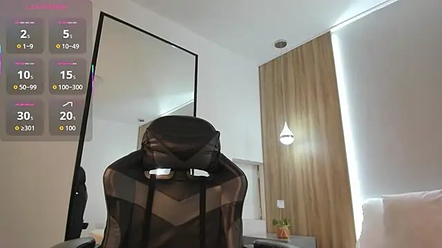 Snapshot of samantha_17_ chatting on 03-08-26, 02:48 samantha 17 online show from 03-08-26, 02:48