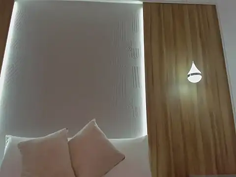 Snapshot of samantha_17_ chatting on 03-14-26, 02:28 samantha 17 online show from 03-14-26, 02:28