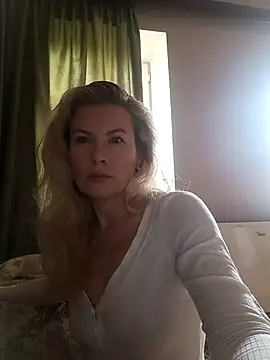 Snapshot of Julia_Giulia chatting on 10-01-25, 10:10 Julia Giulia online show from 10-01-25, 10:10