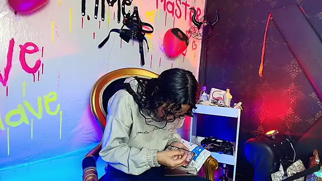 Sweettpleasure online show from 11-05-25, 01:44