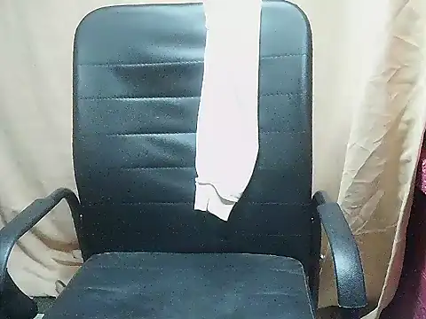 WetHornyPusy4u online show from 04-28-26, 02:33