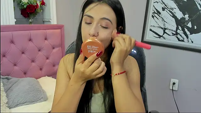 Snapshot of miel_latina chatting on 06-24-26, 01:21 miel latina online show from 06-24-26, 01:21