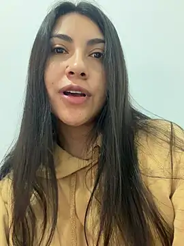Snapshot of miel_latina chatting on 07-02-26, 12:33 miel latina online show from 07-02-26, 12:33