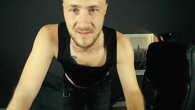 Snapshot of Mr_At_ chatting on 09-10-25, 07:08 Mr At online show from 09-10-25, 07:08