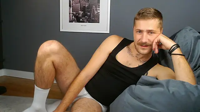 Snapshot of Mr_At_ chatting on 10-30-25, 06:59 Mr At online show from 10-30-25, 06:59