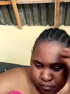 AssieLindy95 online show from 12-05-25, 08:56