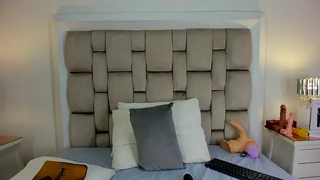 frehia dimou online show from 04-29-26, 12:20