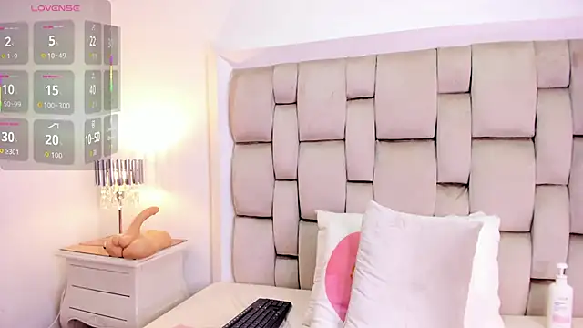 Snapshot of frehia_dimou chatting on 06-03-26, 02:33 frehia dimou online show from 06-03-26, 02:33