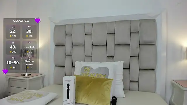 Snapshot of frehia_dimou chatting on 07-21-26, 11:12 frehia dimou online show from 07-21-26, 11:12