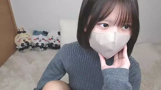 Snapshot of yuna_rin chatting on 12-18-25, 11:16 yuna rin online show from 12-18-25, 11:16