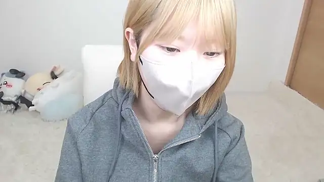 Snapshot of yuna_rin chatting on 02-15-26, 04:20 yuna rin online show from 02-15-26, 04:20