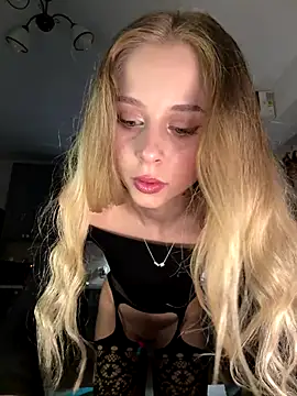 Snapshot of BabyAnais chatting on 10-21-25, 04:30 BabyAnais online show from 10-21-25, 04:30