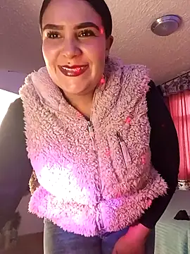 Snapshot of Salma_deep chatting on 02-16-26, 03:41 Salma deep online show from 02-16-26, 03:41