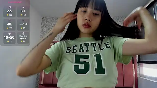 Hanna Lee   online show from 09-12-25, 07:47