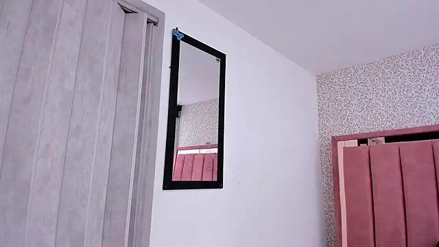 Hanna Lee   online show from 11-13-25, 07:46