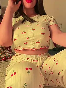 Snapshot of OnlyRima chatting on 02-03-26, 10:15 OnlyRima online show from 02-03-26, 10:15