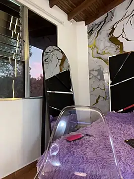 Snapshot of Harley_J_ chatting on 12-14-25, 12:32 Harley J online show from 12-14-25, 12:32