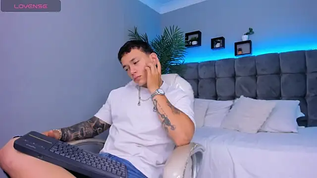 Thomas moon online show from 02-16-26, 01:07