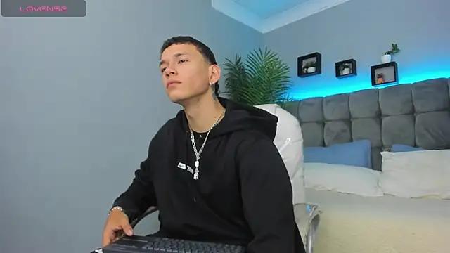 Thomas moon online show from 03-03-26, 01:17