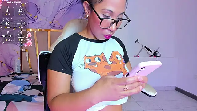 Elowen Clark online show from 10-24-25, 08:38