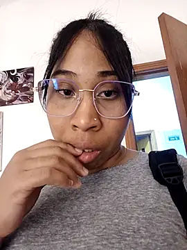 Elowen Clark online show from 02-20-26, 07:03