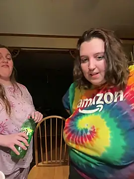 Snapshot of vanessraine chatting on 01-18-26, 09:35 vanessraine online show from 01-18-26, 09:35