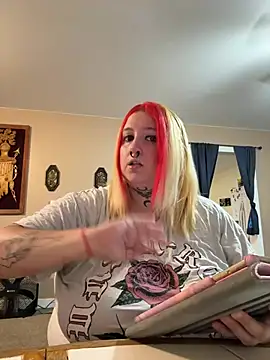 vanessraine online show from 05-28-26, 02:20