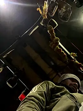 Snapshot of meralund9inch chatting on 02-14-26, 11:01 meralund9inch online show from 02-14-26, 11:01