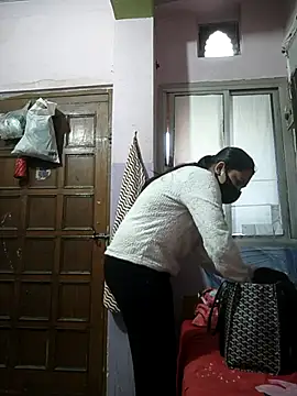 Snapshot of sanu_07 chatting on 01-12-26, 05:12 sanu 07 online show from 01-12-26, 05:12