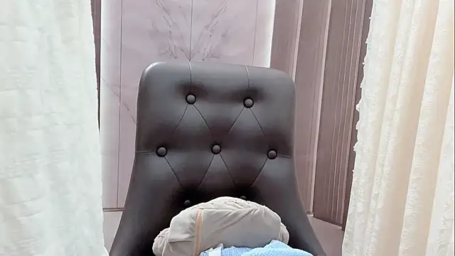 Shenlly online show from 04-04-26, 01:26