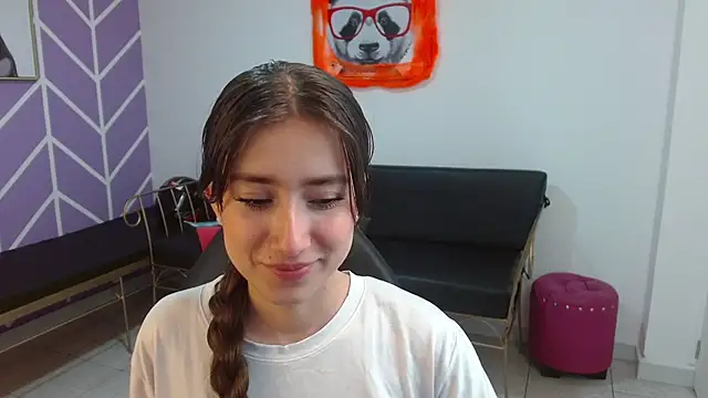 Snapshot of Adhara_Kitten chatting on 10-16-25, 01:01 Adhara Kitten online show from 10-16-25, 01:01