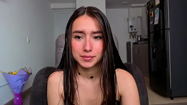 Adhara Kitten online show from 04-23-26, 01:35