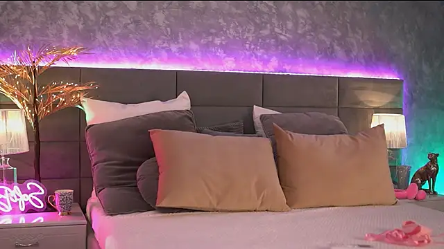 SofiBabe online show from 11-04-25, 06:01