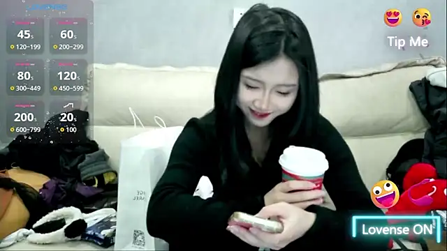 Snapshot of xiaoLI-2025 chatting on 02-15-26, 08:24 xiaoLI-2025 online show from 02-15-26, 08:24