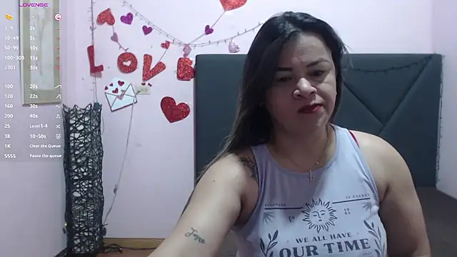 pamela echeverria online show from 04-08-26, 11:21