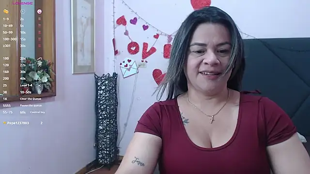 pamela echeverria online show from 04-28-26, 11:15