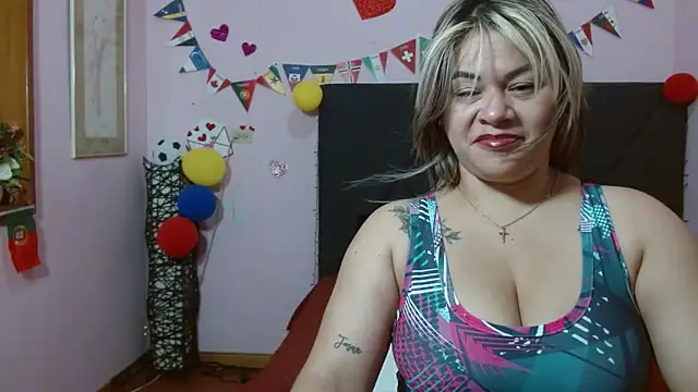 pamela echeverria online show from 07-01-26, 11:23