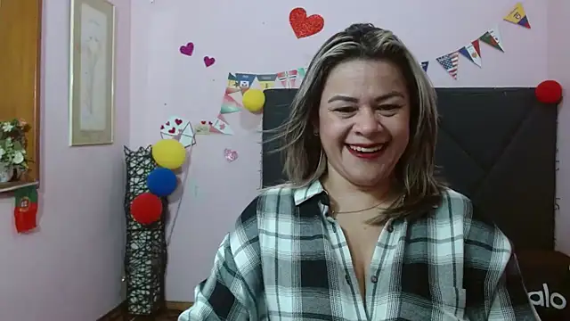 pamela echeverria online show from 07-08-26, 11:15