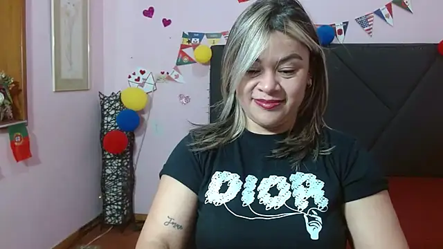 pamela echeverria online show from 07-15-26, 11:15