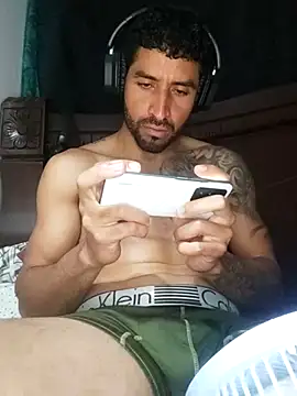 Alexsexygamer online show from 04-25-26, 01:41