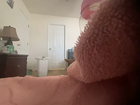 Prettyvsmonster online show from 02-01-26, 07:56