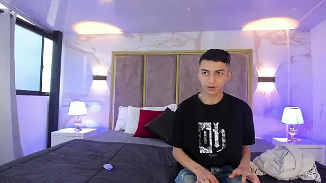 NickandAbby  online show from 04-07-26, 07:14