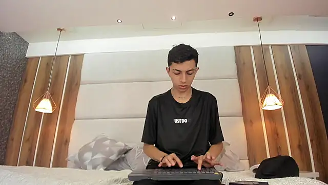 NickandAbby  online show from 07-23-26, 03:48