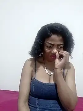 Snapshot of SEXYMOANSXX chatting on 10-02-25, 05:03 SEXYMOANSXX online show from 10-02-25, 05:03