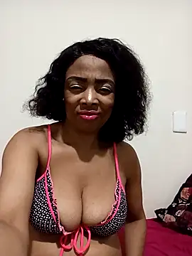 Snapshot of SEXYMOANSXX chatting on 10-29-25, 05:58 SEXYMOANSXX online show from 10-29-25, 05:58