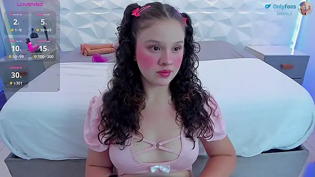 Snapshot of salem_cute chatting on 11-25-25, 02:11 salem cute online show from 11-25-25, 02:11